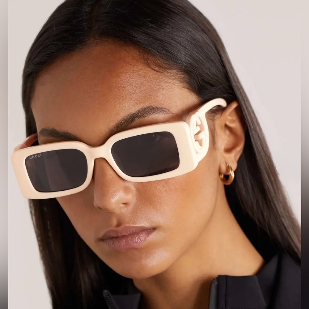 GUCCI MAXI BOLD “GG” ON FRAMES FOR A FASHION STATEMENT AS SEEN ON MANY CELEBS😎